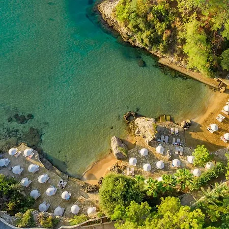 Utopia Club Resort *